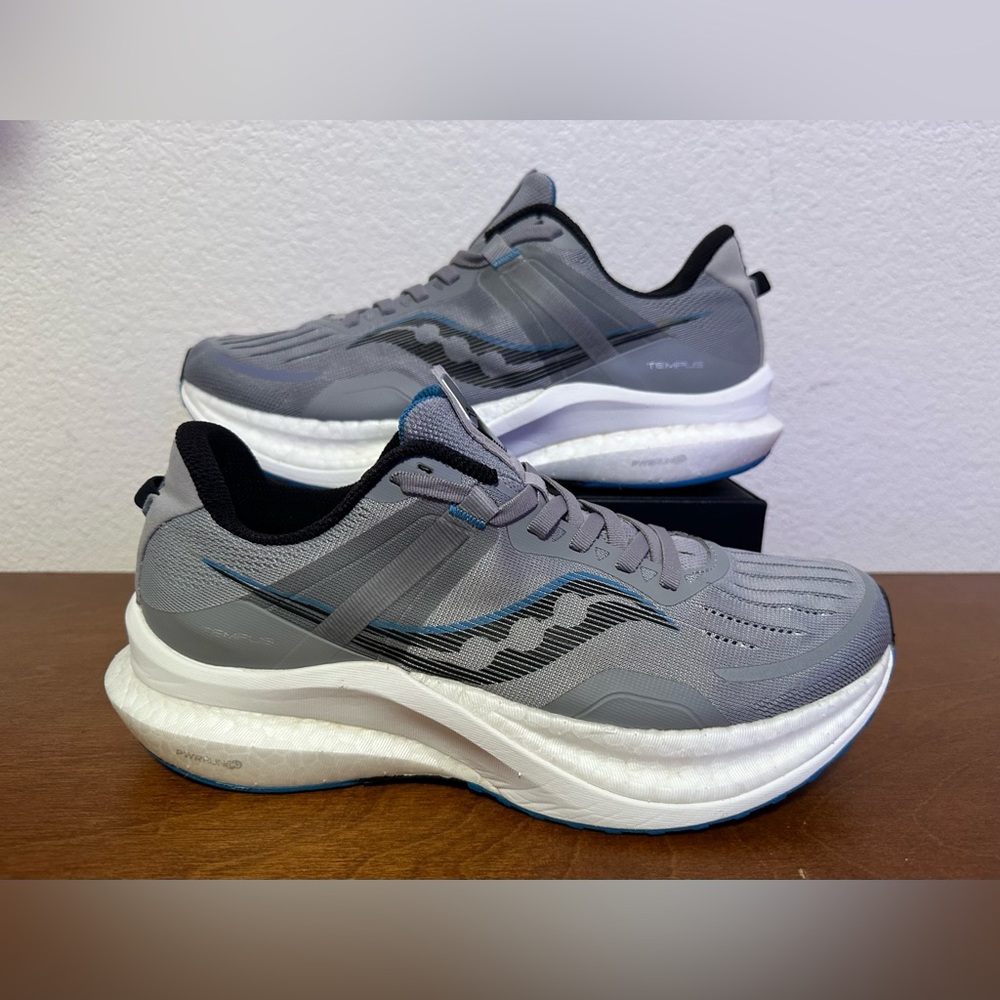 Saucony Tempus Mens 8.5 Wide
Shoes Gray Running Sneaker
S20721-15 Road Gym.